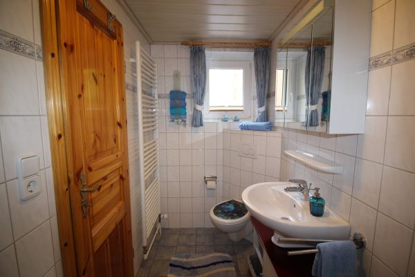 Bad der Ferienwohnung Lthje in Hochdonn am Nord-Ostsee-Kanal